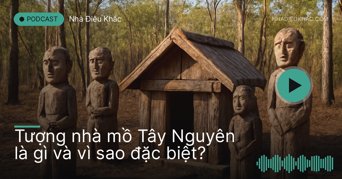 Những cột tượng gỗ mộc quanh nhà mồ trong rừng khộp, nắng xiên